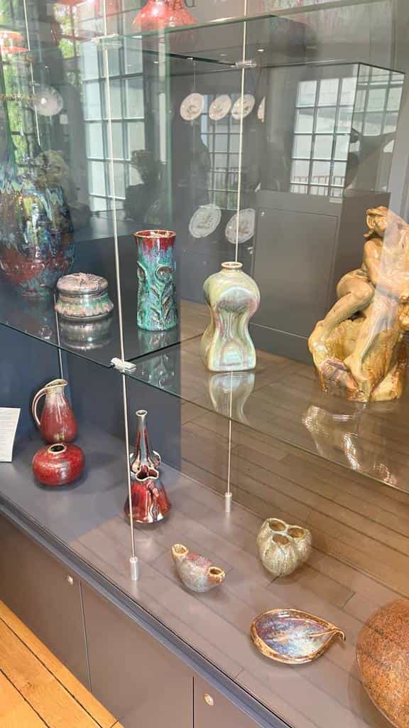 Une partie de la collection de l'artiste