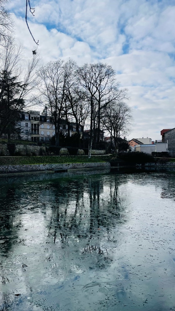 Habitations près de l'étang Colbert