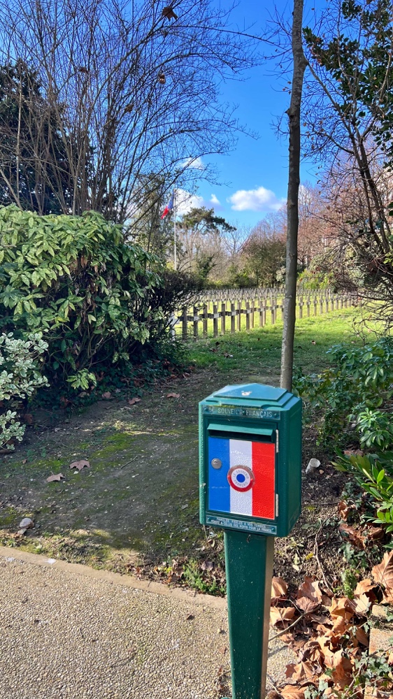 Entrée du Cimetière militaire Bagneux