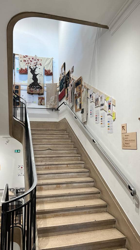 L'escalier menant vers les étages de fabrication de La Tréso Malakoff