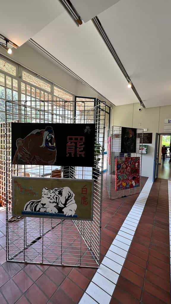 Corner d'exposition d'Omar