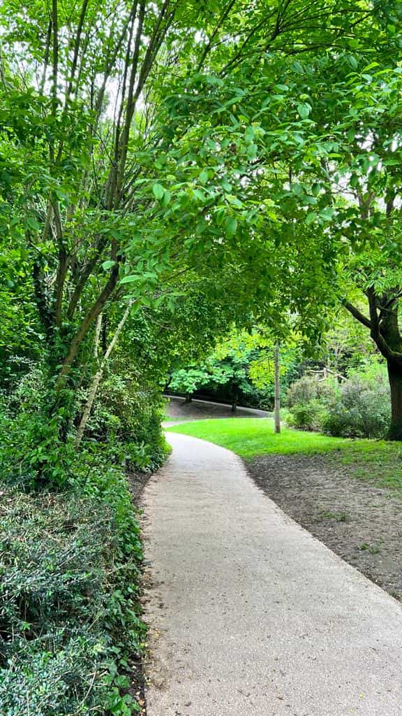 Chemin menant vers Fontenay-aux-Roses