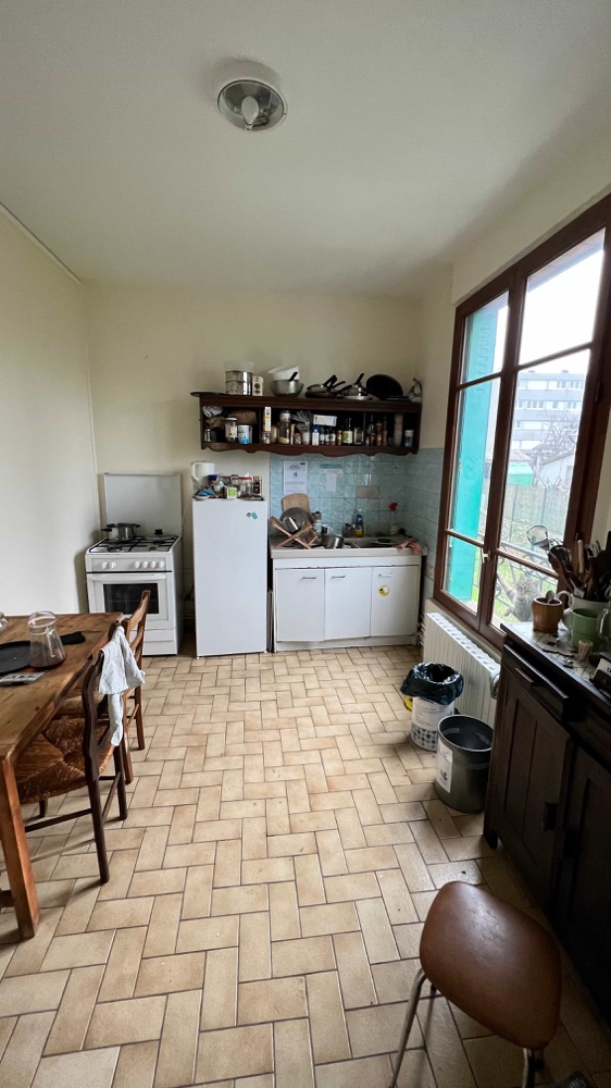 La cuisine du local de l'association Bagneux Environnement