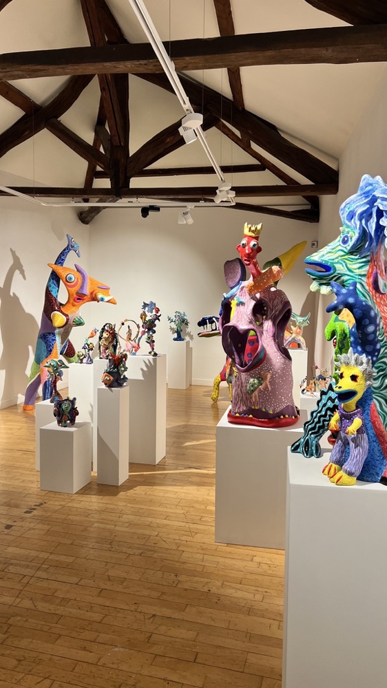 Œuvres en papier maché de Wabé