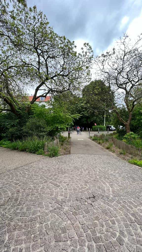 Place du Château Saint Barbe à Fontenay-aux-Roses