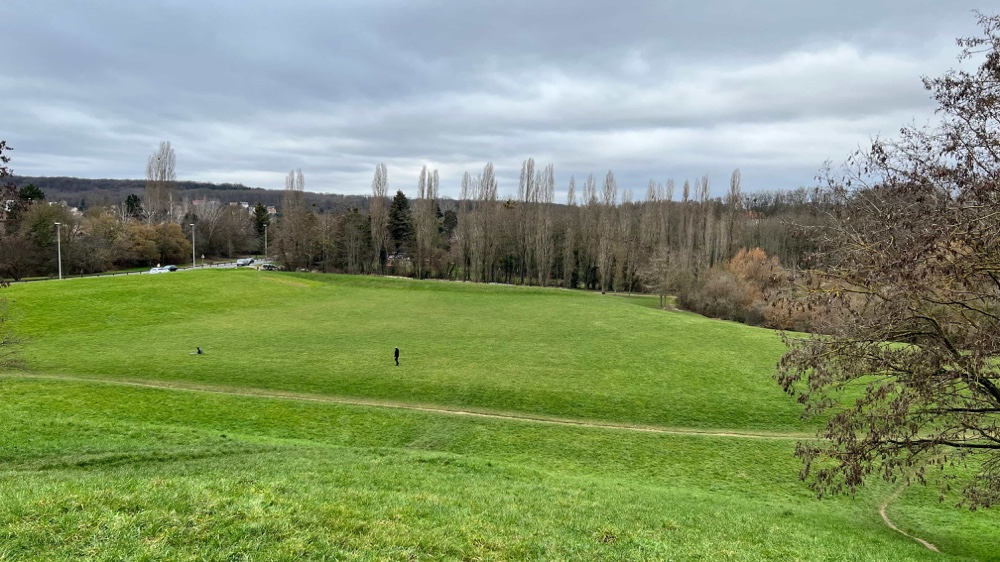 L'esplanade du parc de la noisette