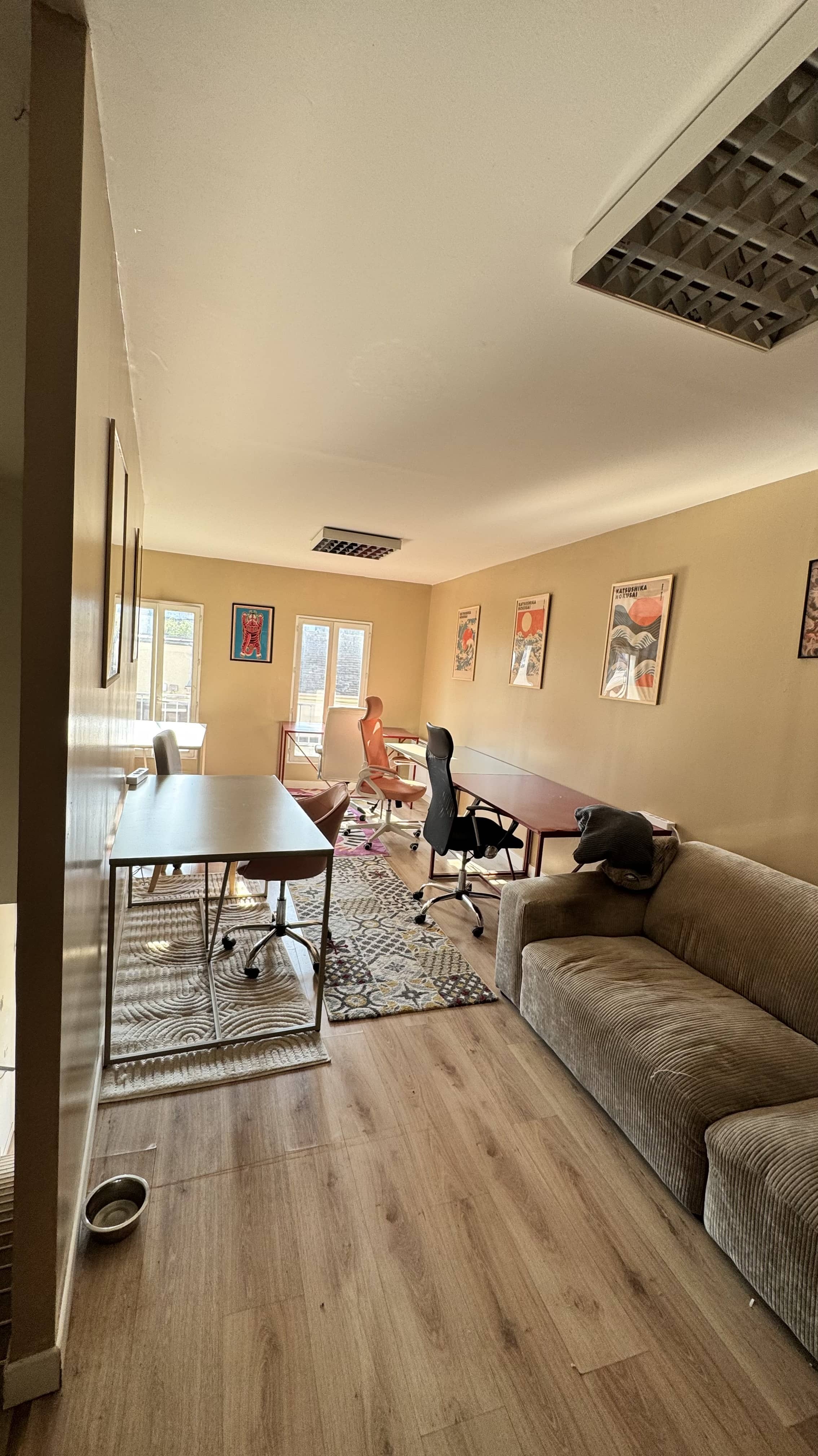 Espace coworking à l'étage du Gaia Coffee à Fontenay-aux-Roses